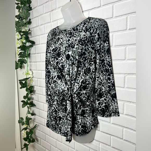 Tommy Hilfiger Women's Black and White Animal Print Top/size M - Picture 4 of 9